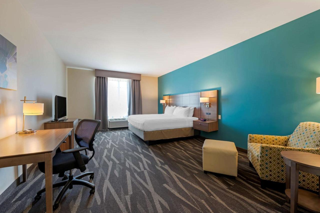 Best Western Plus Centralia Hotel & Suites Exterior photo