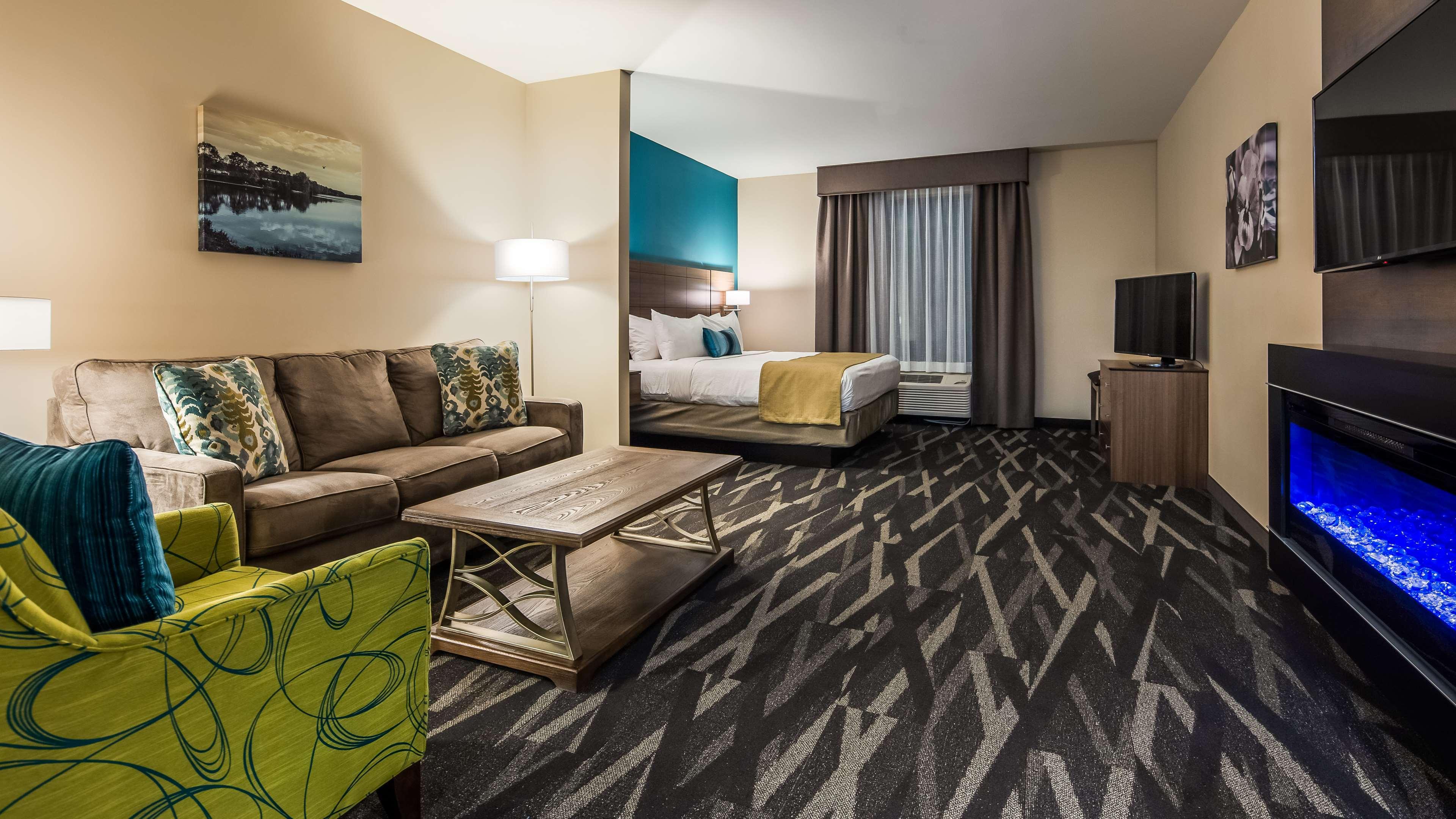 Best Western Plus Centralia Hotel & Suites Exterior photo