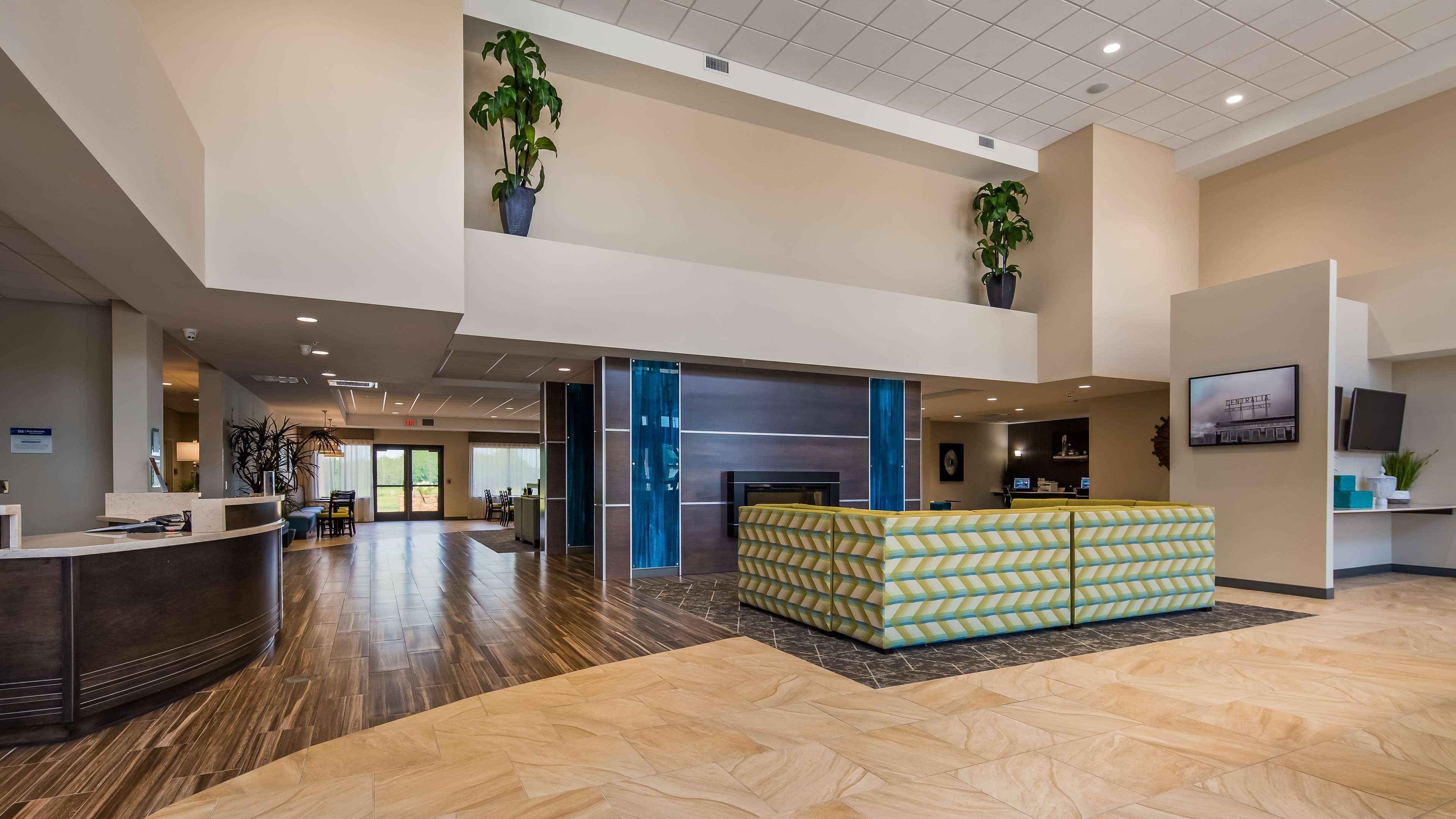 Best Western Plus Centralia Hotel & Suites Exterior photo