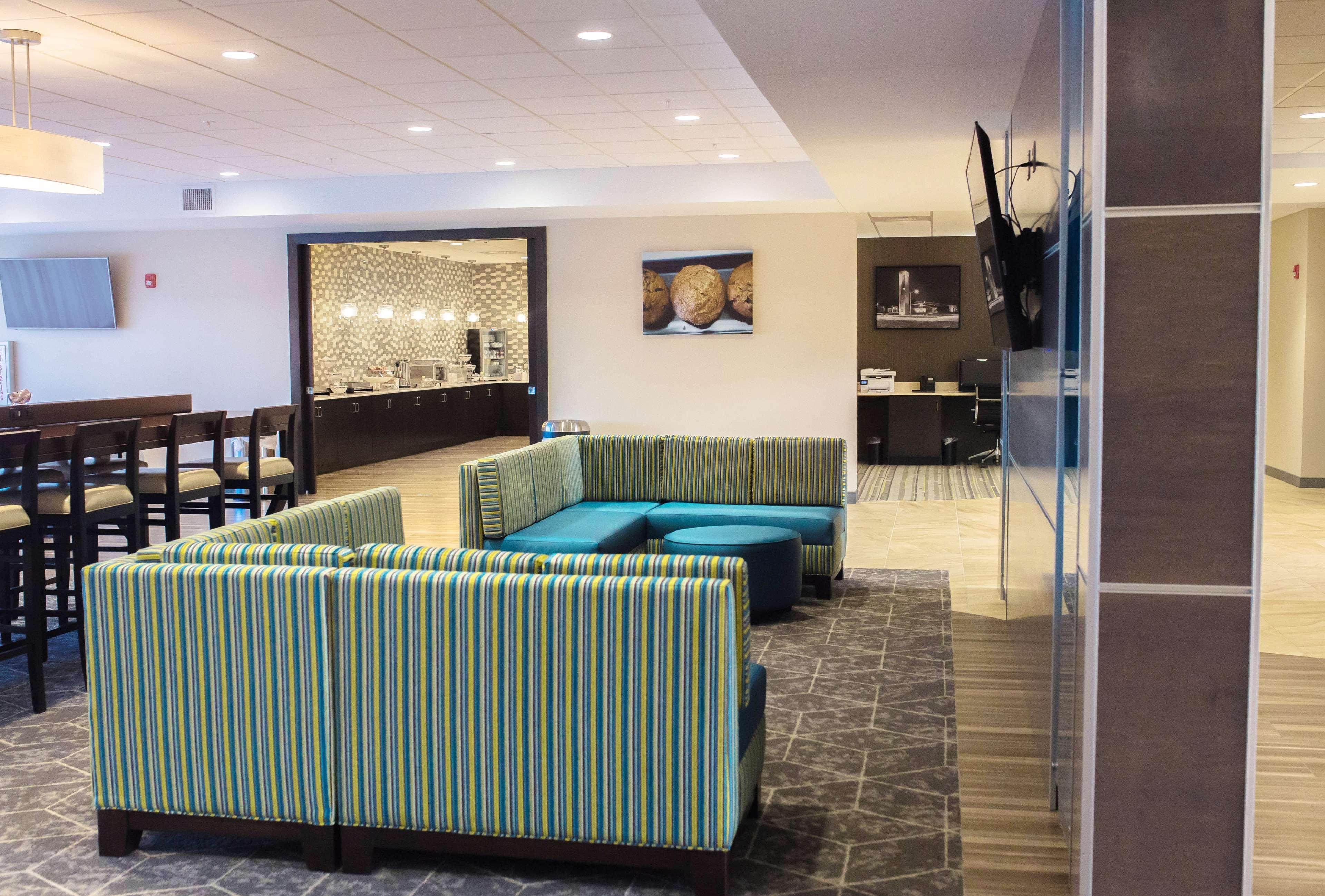 Best Western Plus Centralia Hotel & Suites Exterior photo